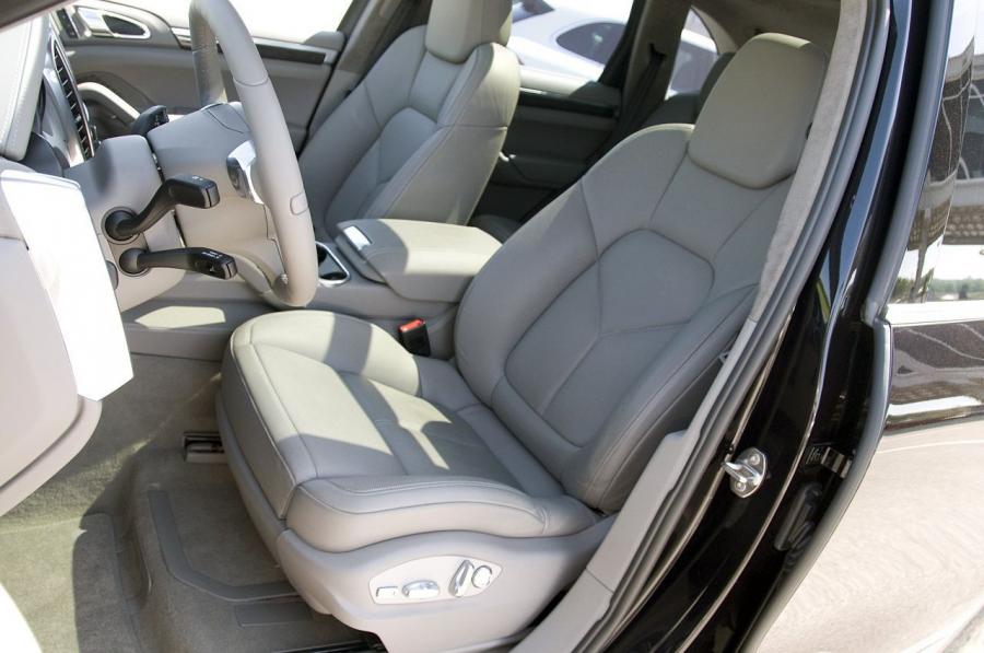  Porsche Cayenne 2011 года  (фото 51 из 107)